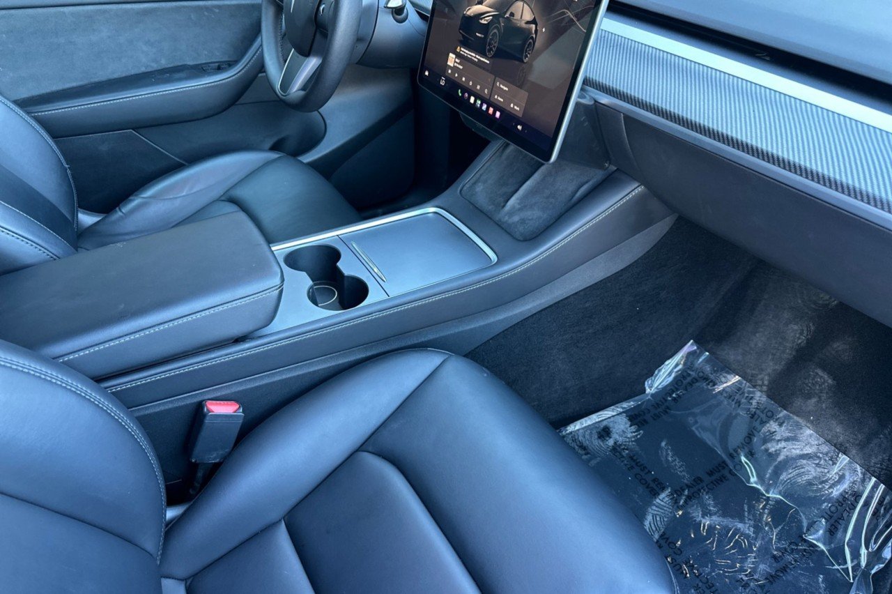 Used 2022 BLACK Tesla Performance image 15