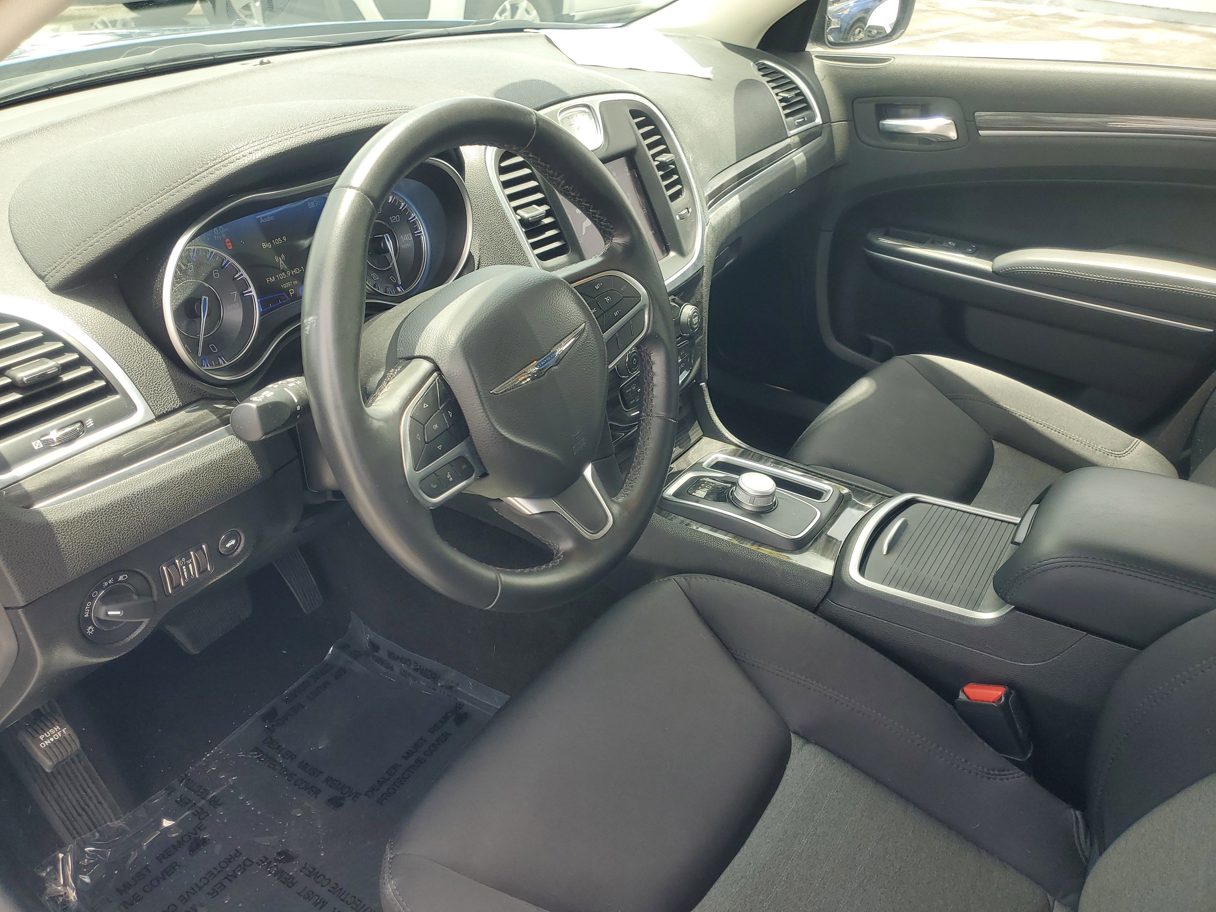 Used 2022 Frostbite Chrysler Touring image 15