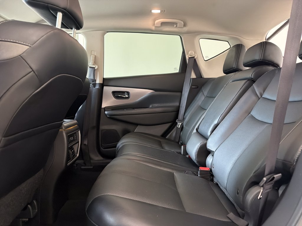 Used 2021 White Nissan SL image 30