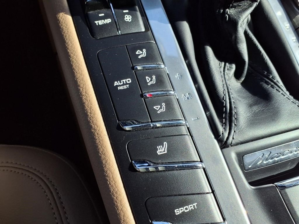 Used 2020 White Porsche Base image 14