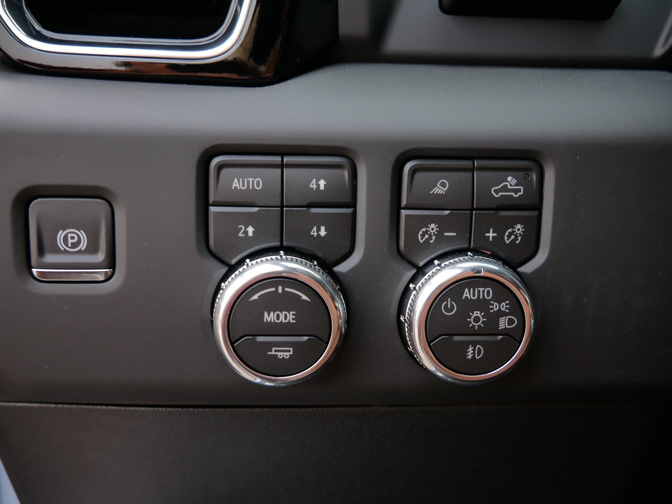 2026 GMC Sierra 3500HD Denali Ultimate - Photo 8
