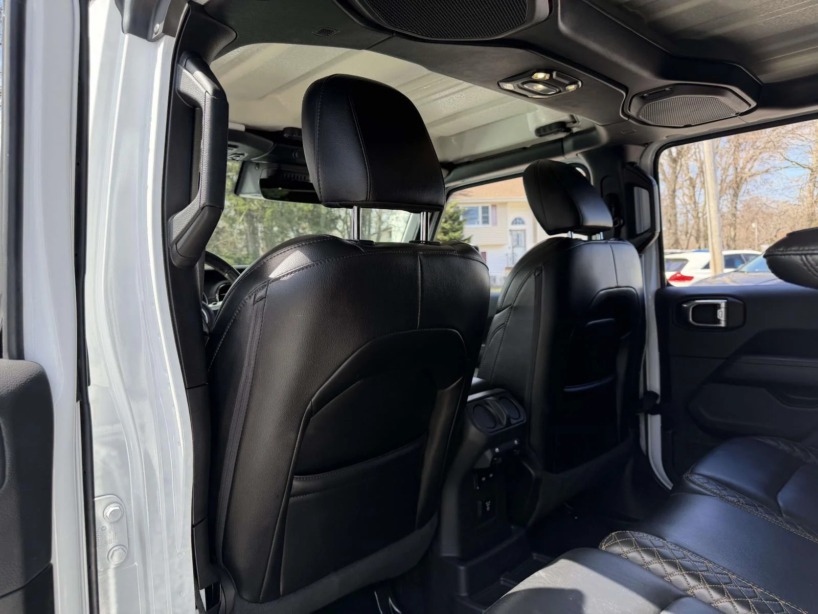 Used 2022 White Jeep Unlimited Sahara High Altitude image 19