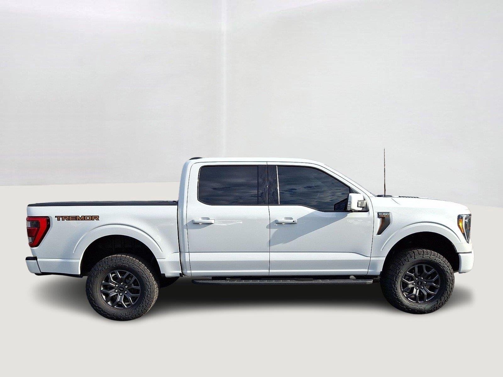 Used 2023 Oxford White Ford Tremor image 7