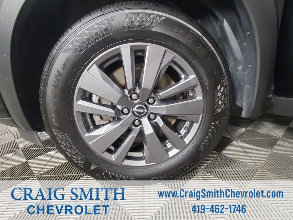 Used 2025 Black Nissan SV image 34