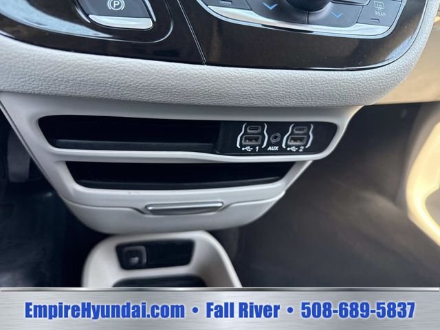 2023 Chrysler Pacifica Hybrid Touring L - Photo 27