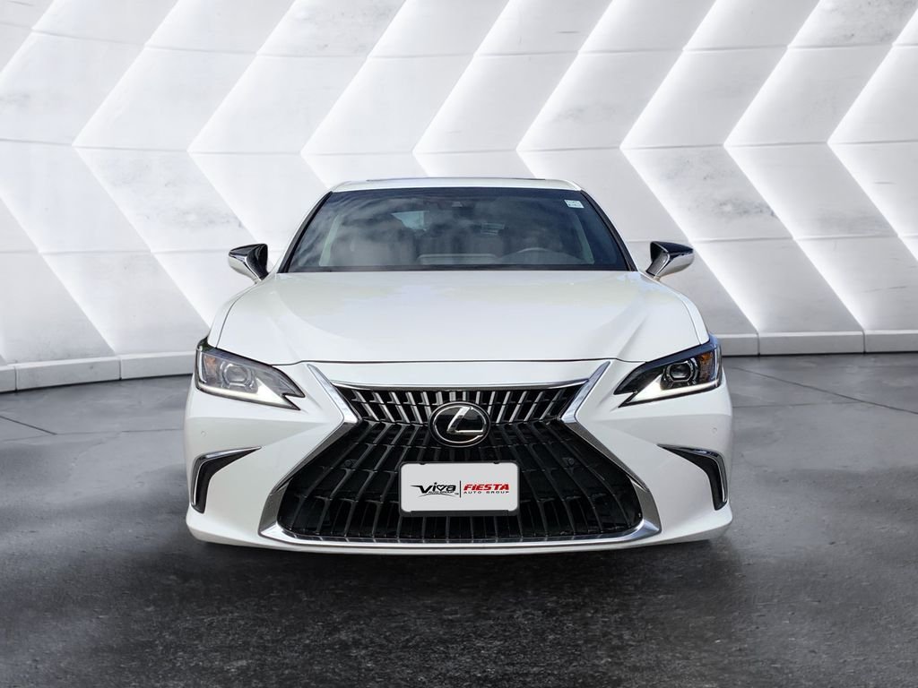 Used 2023 White Lexus 350 image 2