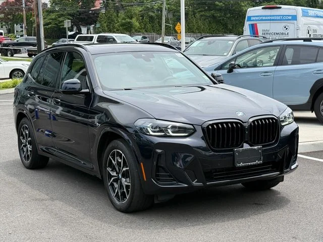 Used 2023 Carbon Black Metallic BMW xDrive30i image 3