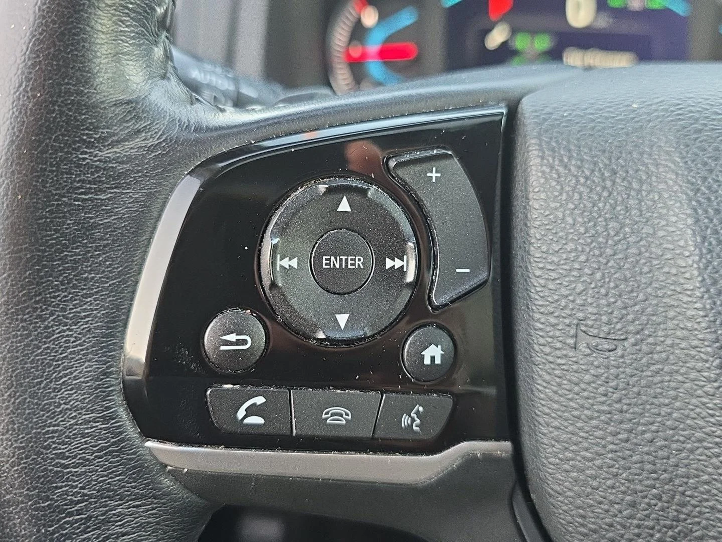 Used 2019 Crystal Black Pearl Honda Touring w/Rear Captain