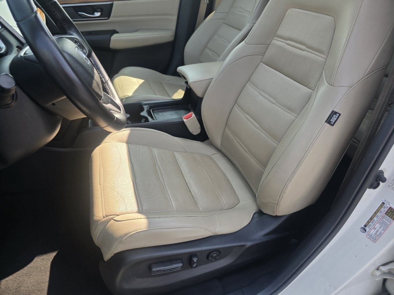 Used 2017 White Honda EX-L image 22