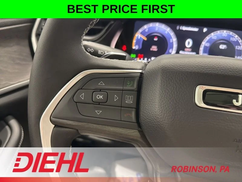 New 2026 Baltic Gray Metallic Clear-Coat Exterior Paint Jeep Laredo Altitude image 25