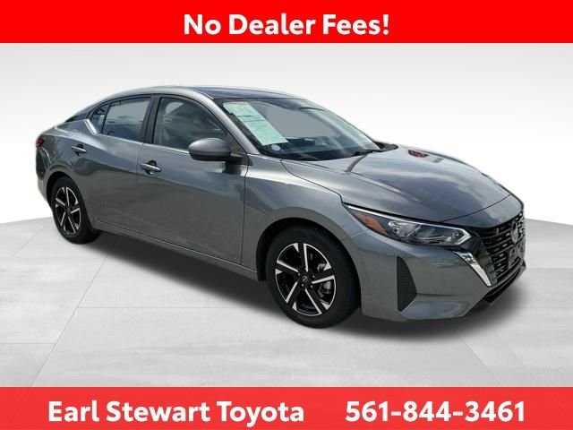 Used 2024 Gray Nissan SV image 2