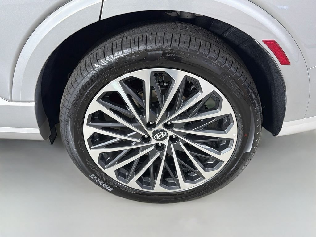 New 2027 Shimmering Silver Hyundai Calligraphy image 34