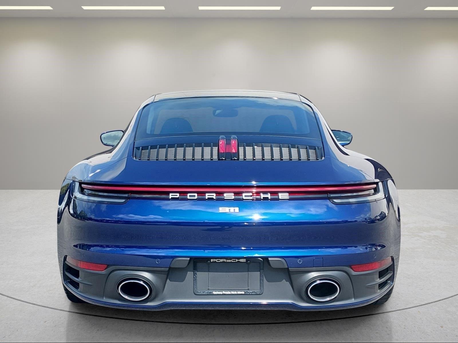 Used 2020 Gentian Blue Metallic Porsche Carrera image 4