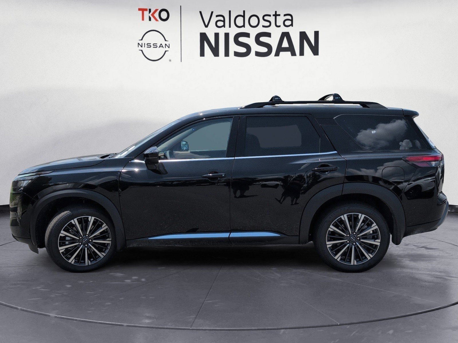 New 2026 Super Black Nissan Platinum image 10