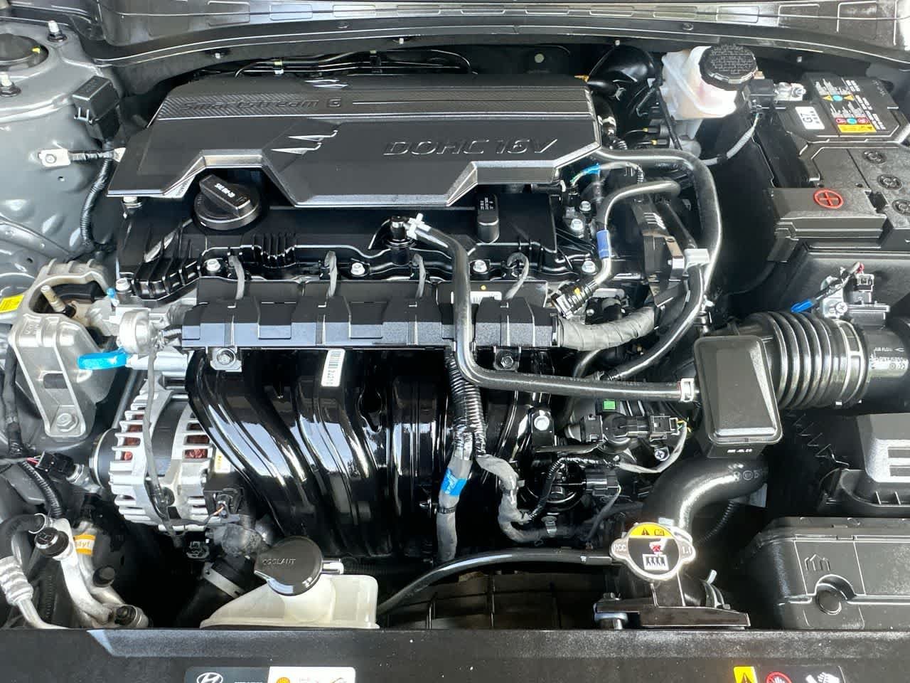 2025 Hyundai Elantra SE - Photo 12