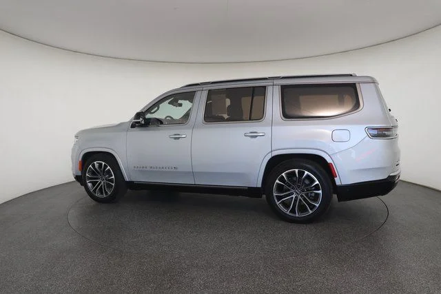 Used 2023 Silver Jeep Series III image 8