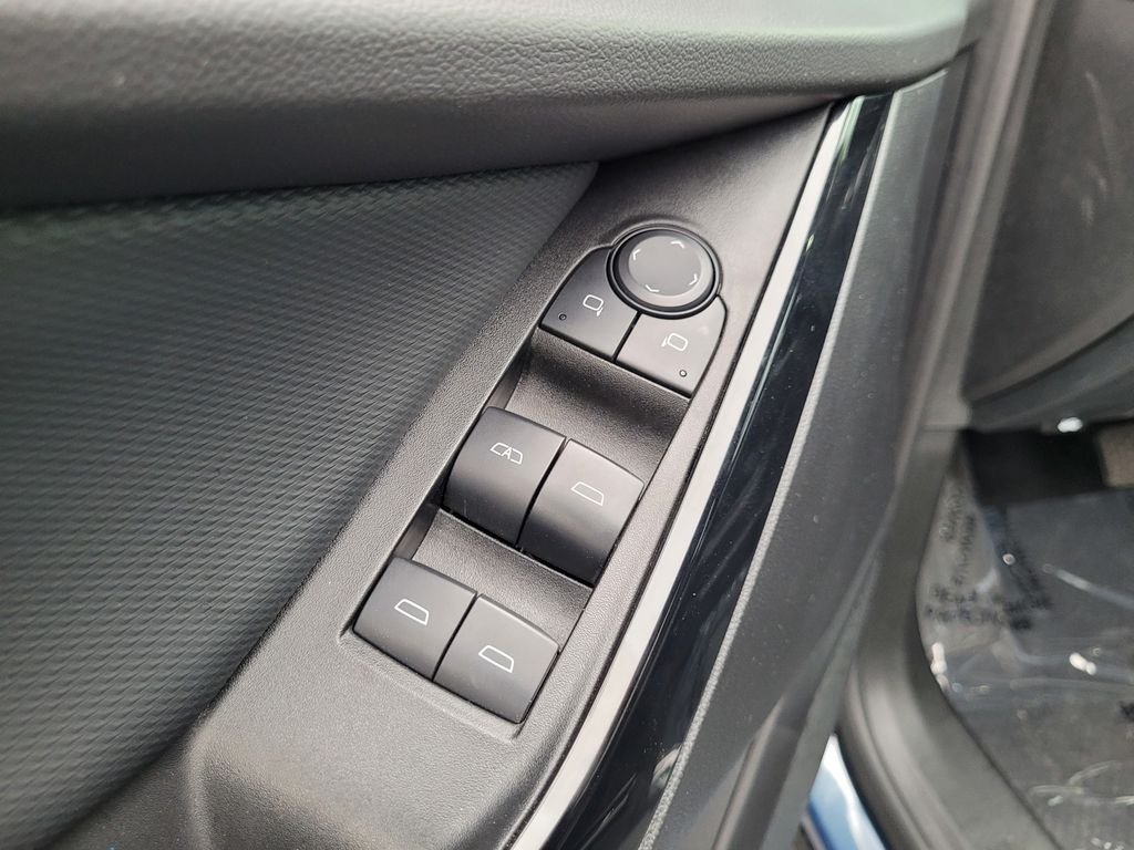 2025 Chevrolet Equinox LT - Photo 26