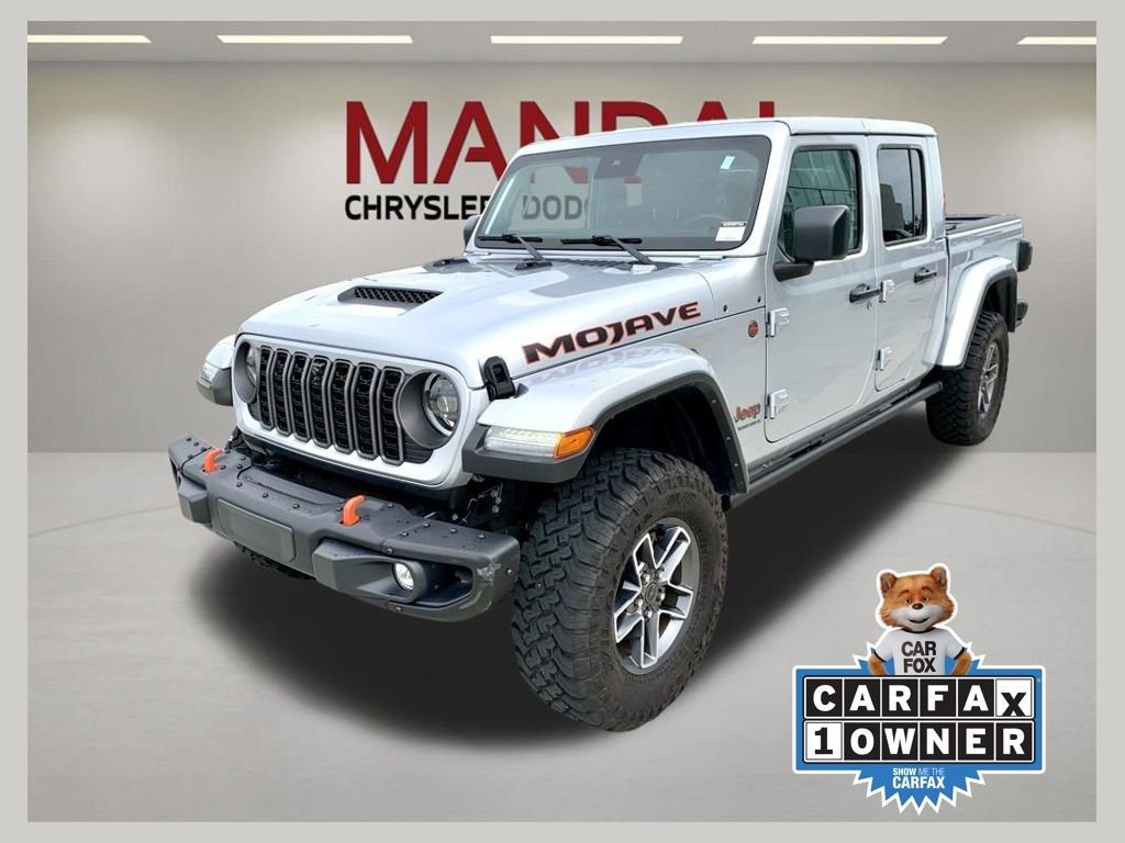 Used 2024 Silver Jeep Mojave image 1
