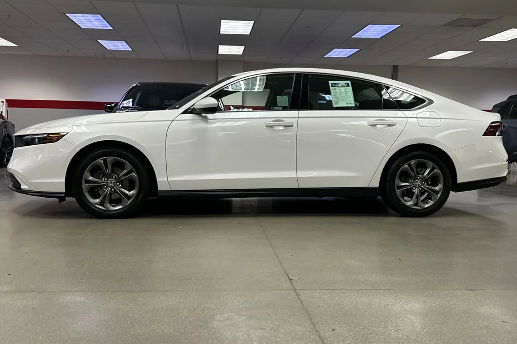 2023 Honda Accord EX - Photo 7