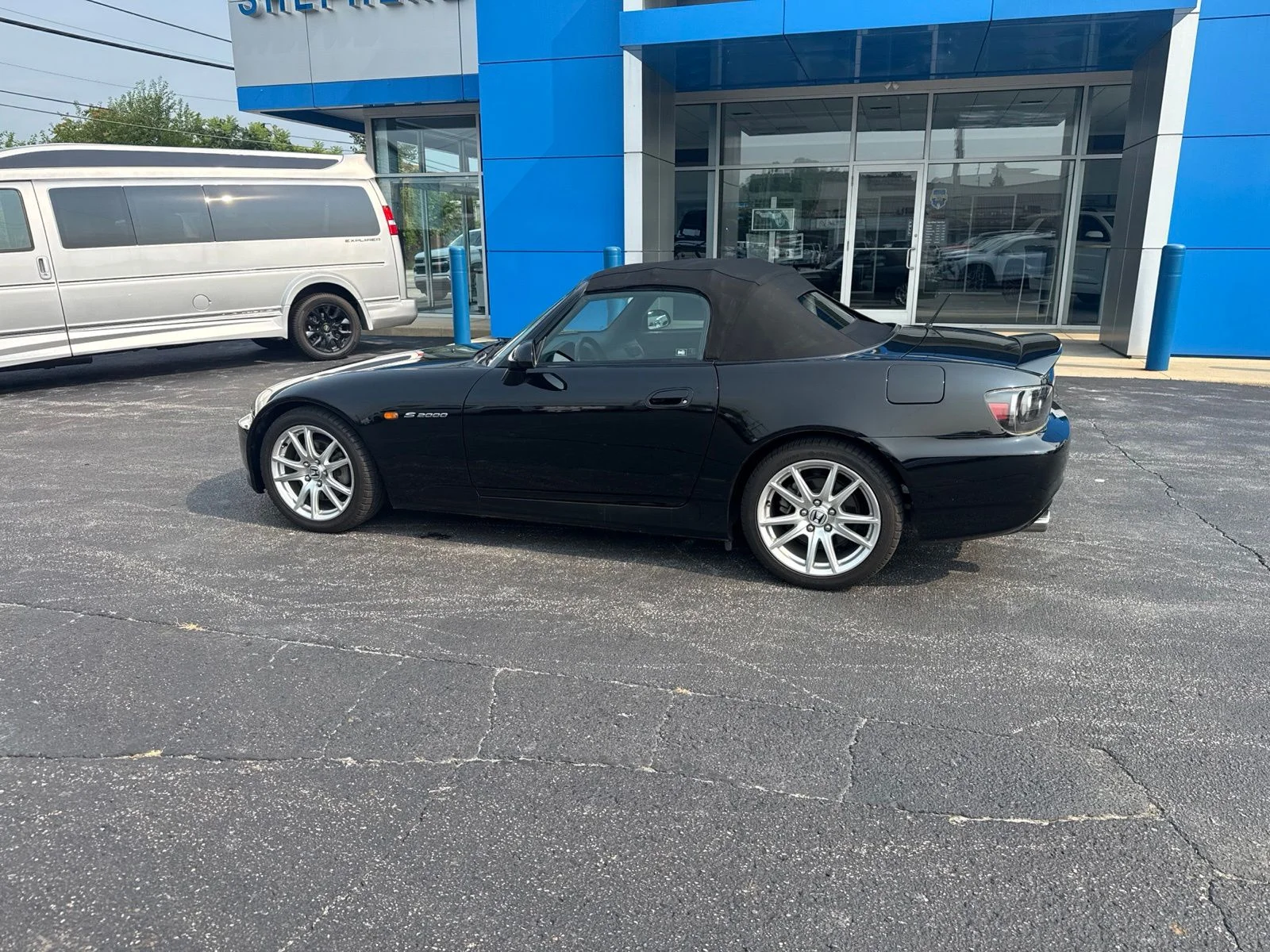 Used 2005  Honda Base image 4