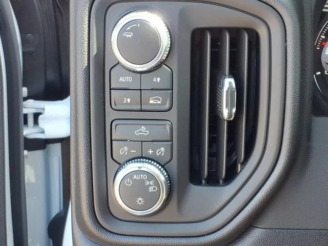 2026 GMC Sierra 1500 Pro - Photo 9