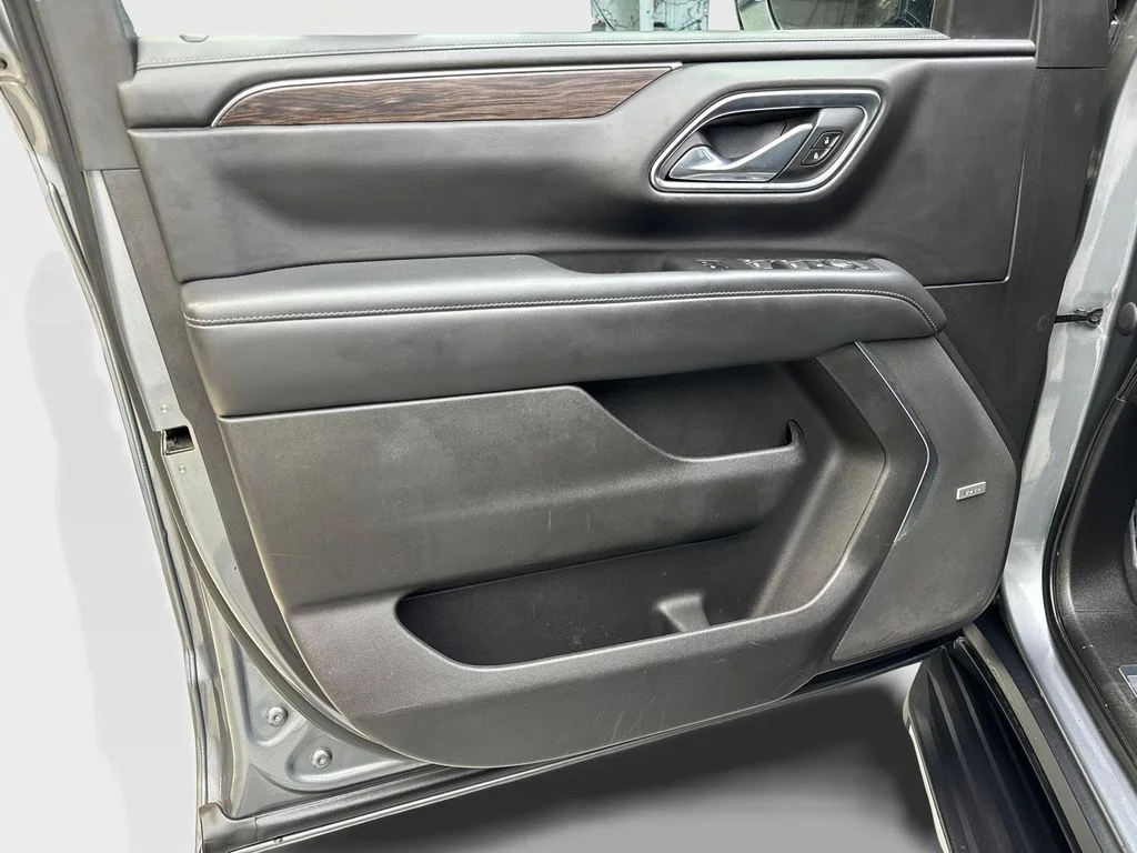 Used 2021 Gray Chevrolet LT image 31