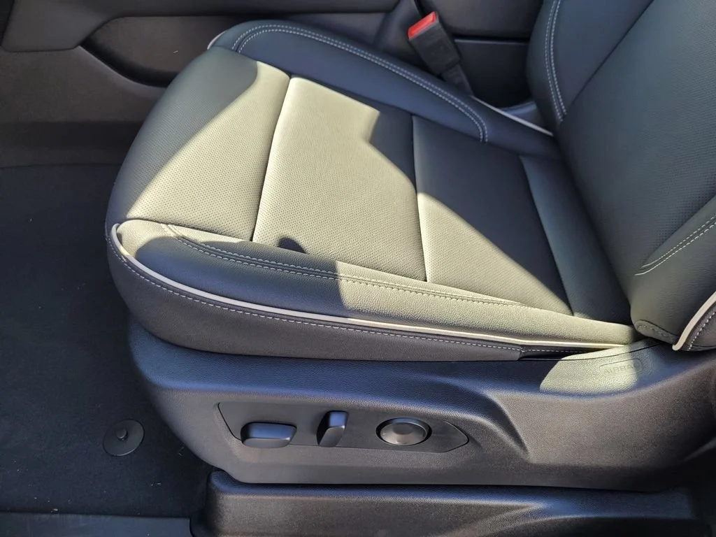 2026 Chevrolet Tahoe Premier - Photo 14