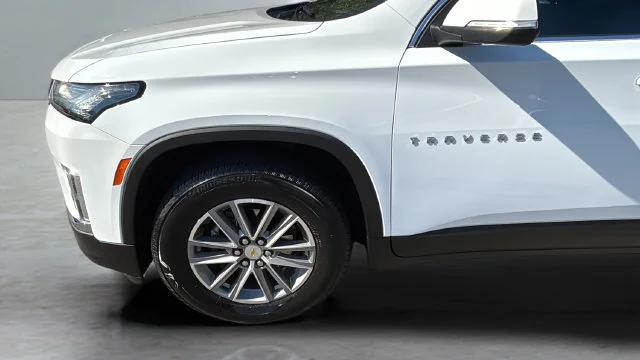 Used 2023 SUMMIT WHITE Chevrolet LT Cloth image 37