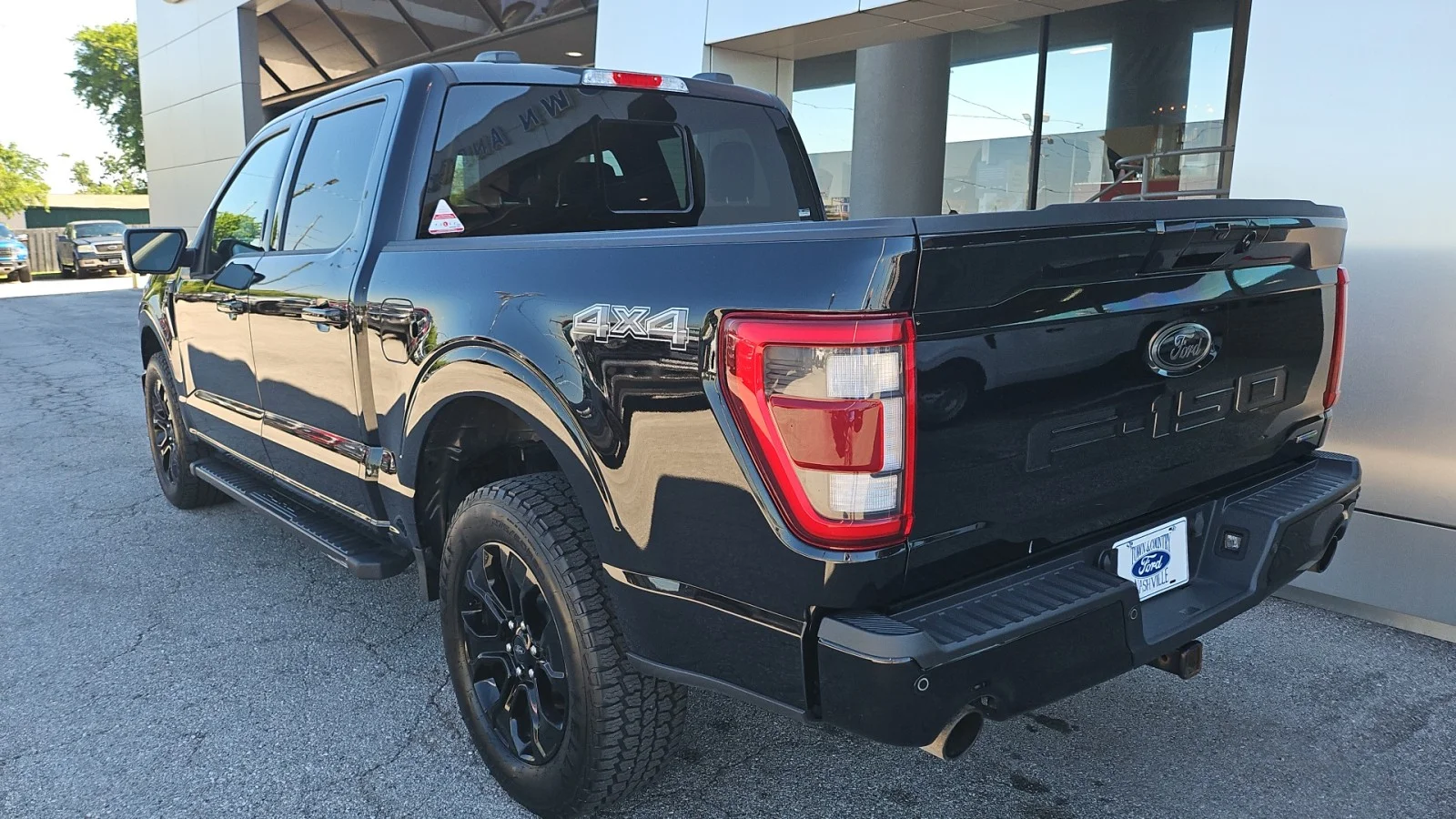 Used 2023 Black Ford LARIAT image 3