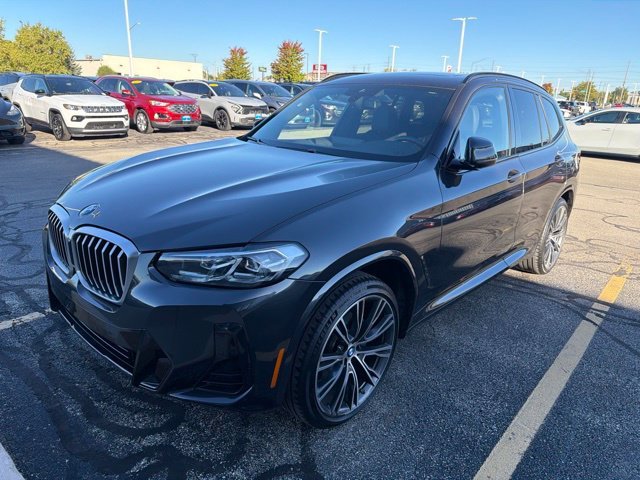 Used 2022 Gray BMW xDrive30i image 2