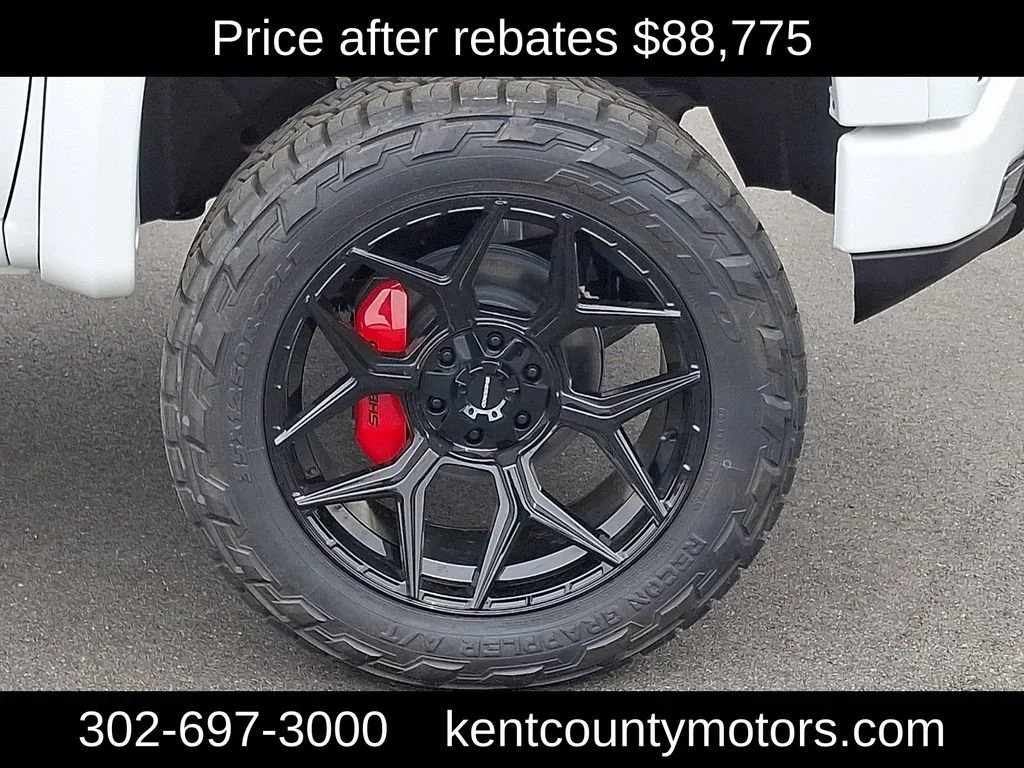 2026 GMC Sierra 1500 AT4 - Photo 9