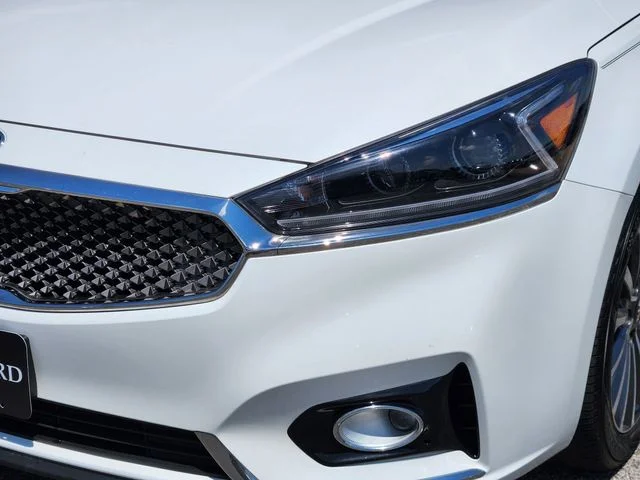 Used 2018 Snow White Pearl Kia Premium image 7