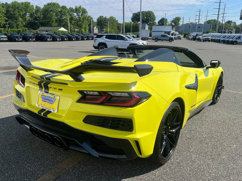 Used 2023 Accelerate Yellow Metallic Chevrolet 3LZ image 9