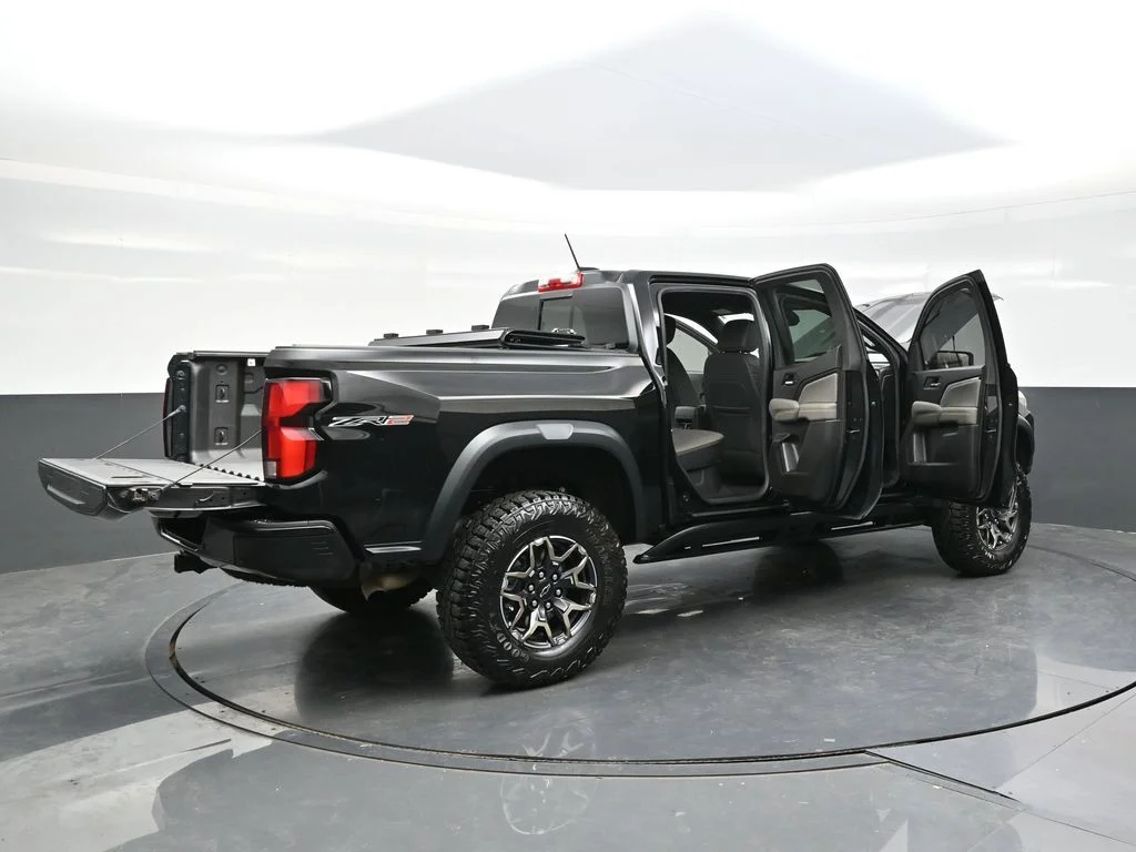 Used 2026 Black Chevrolet ZR2 image 38