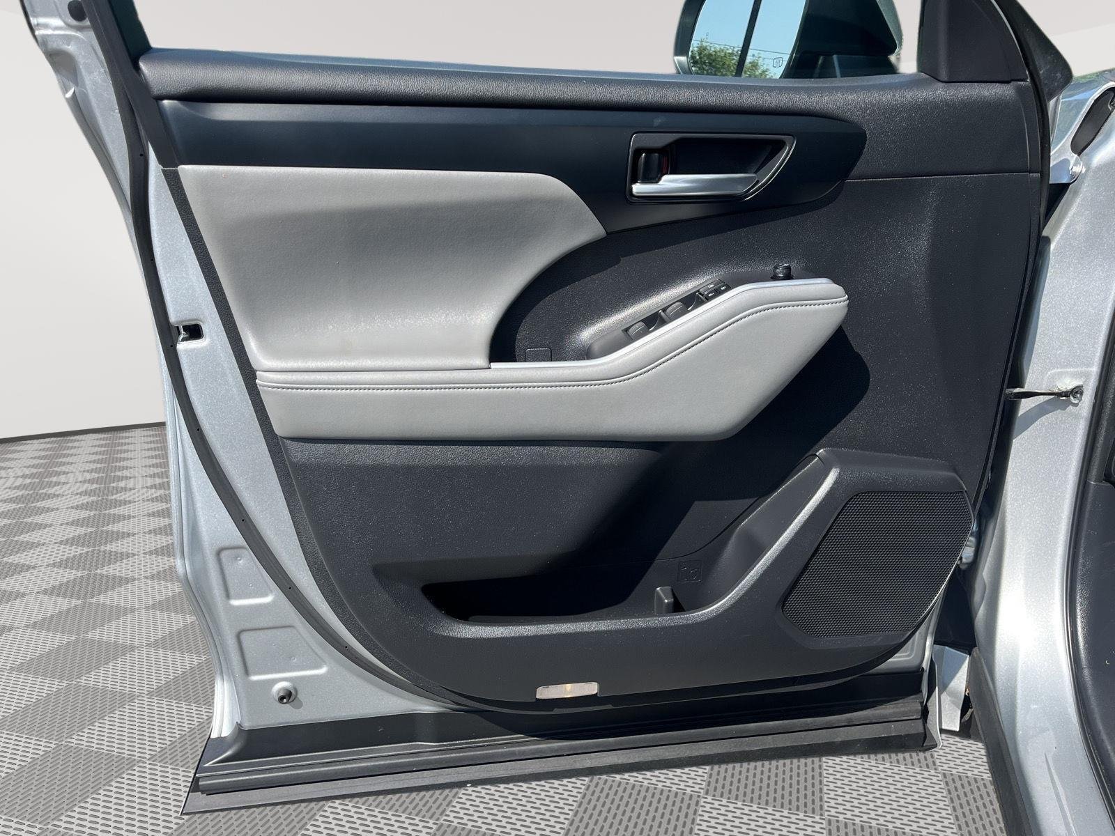 Used 2023 Celestial Silver Metallic Toyota XLE image 19
