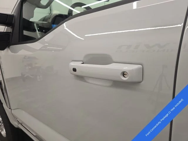 New 2026 Avalanche Ford F-350® XLT image 23