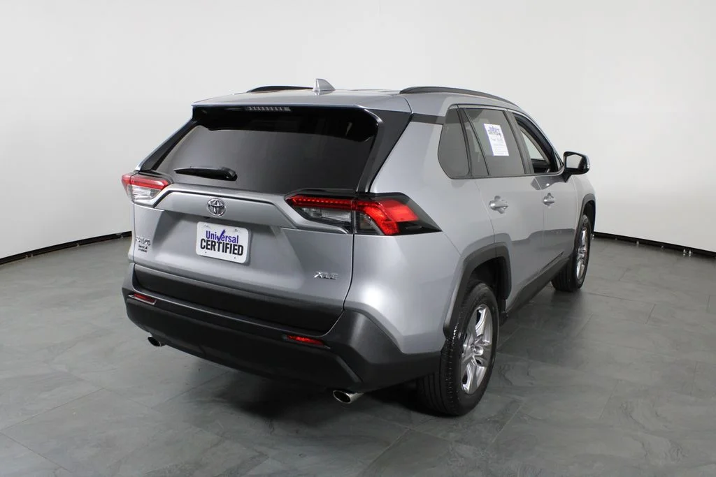 Used 2023 Silver Toyota XLE image 3