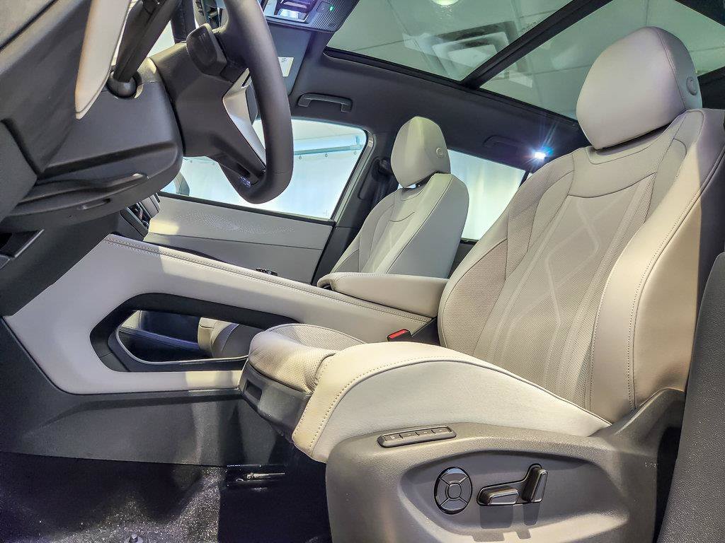 New 2027 Silver Mist Metallic Volkswagen SEL image 7