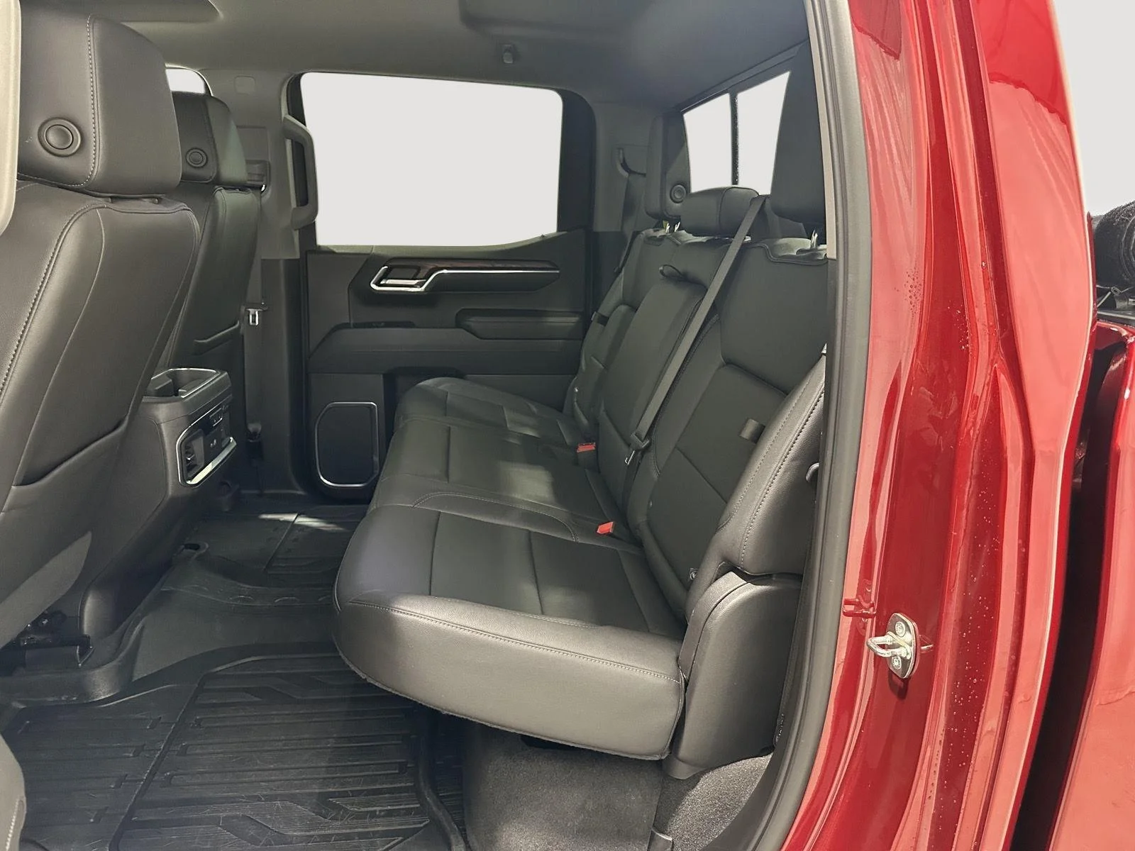 Used 2024 Volcanic Red Tintcoat GMC SLT image 22