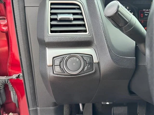 Used 2017 Red Ford XLT image 19