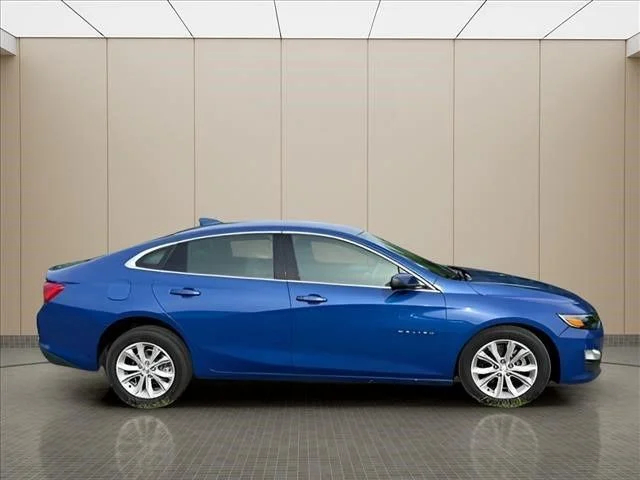 Used 2023 Blue Chevrolet LT image 12