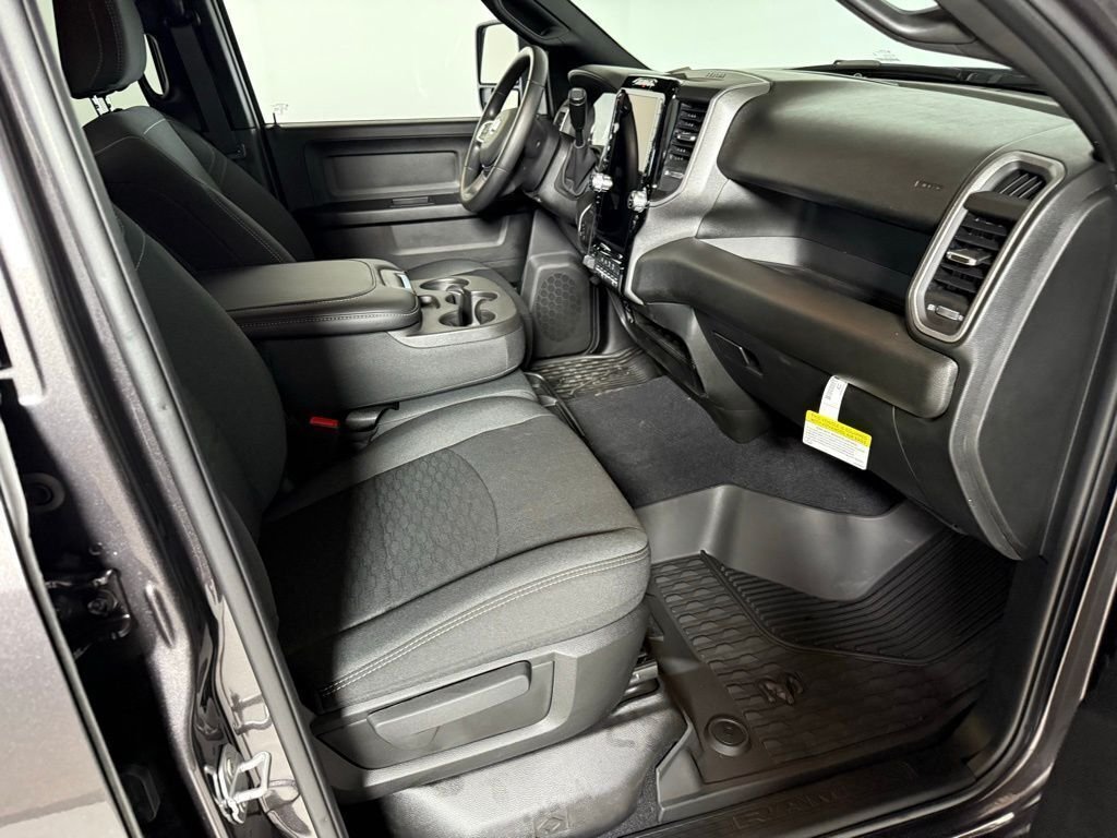 New 2026 Granite Crystal Metallic Clearcoat RAM Tradesman image 16