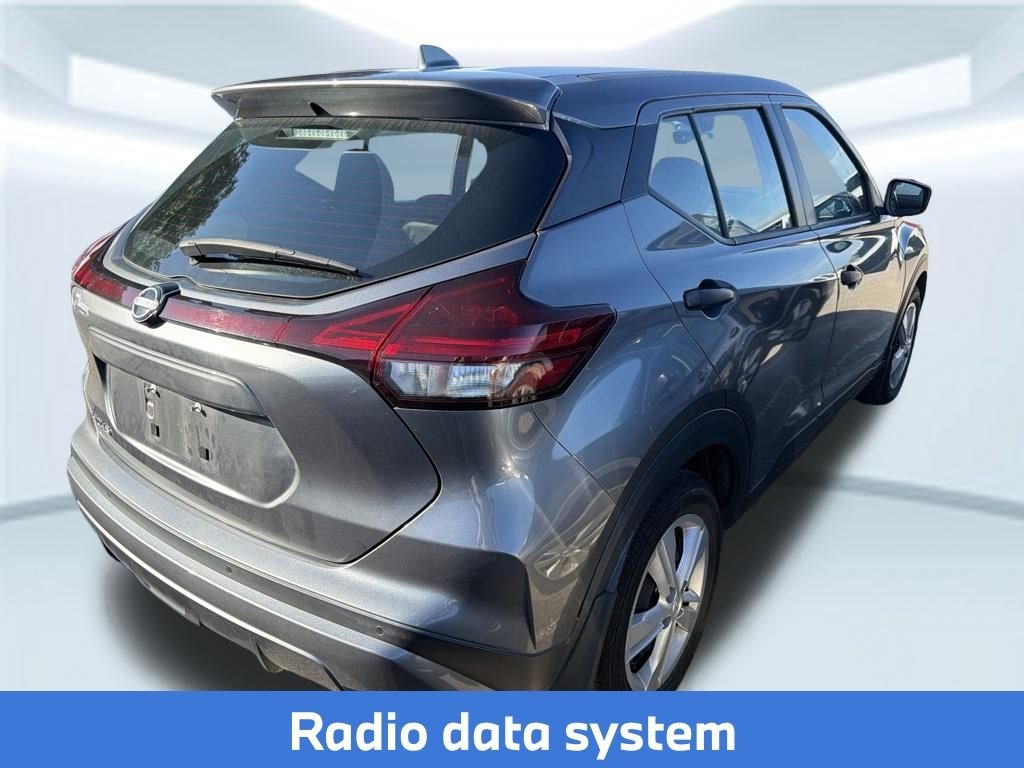 Used 2022 Gray Nissan S image 6