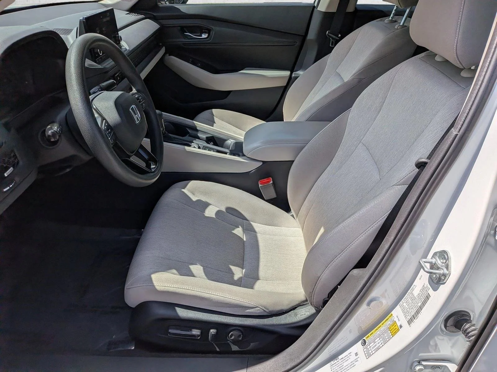 Used 2023 Platinum White Pearl Honda EX image 16