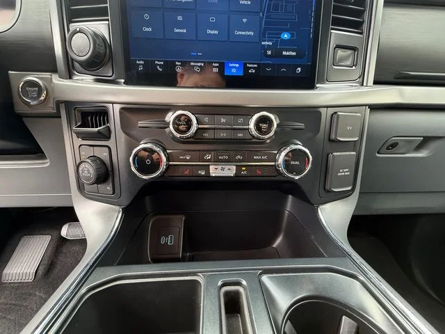 Certified Used 2024 Oxford White Ford XLT image 12