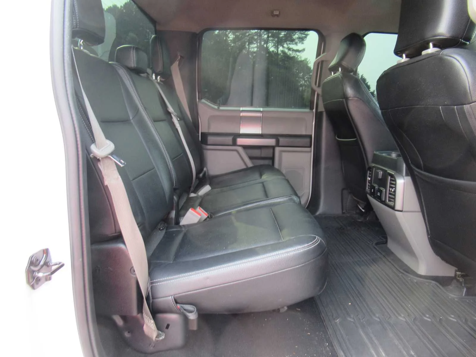 Used 2019 Oxford White Ford XLT image 20