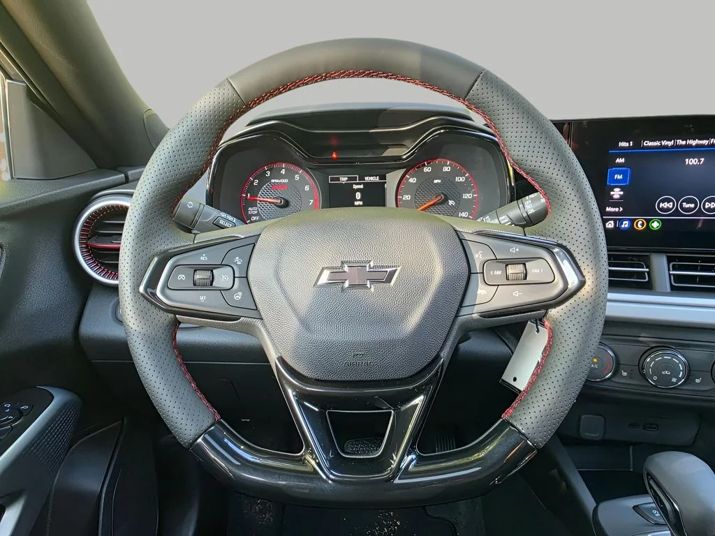 Used 2025 Sterling Gray Metallic Chevrolet 1RS image 18