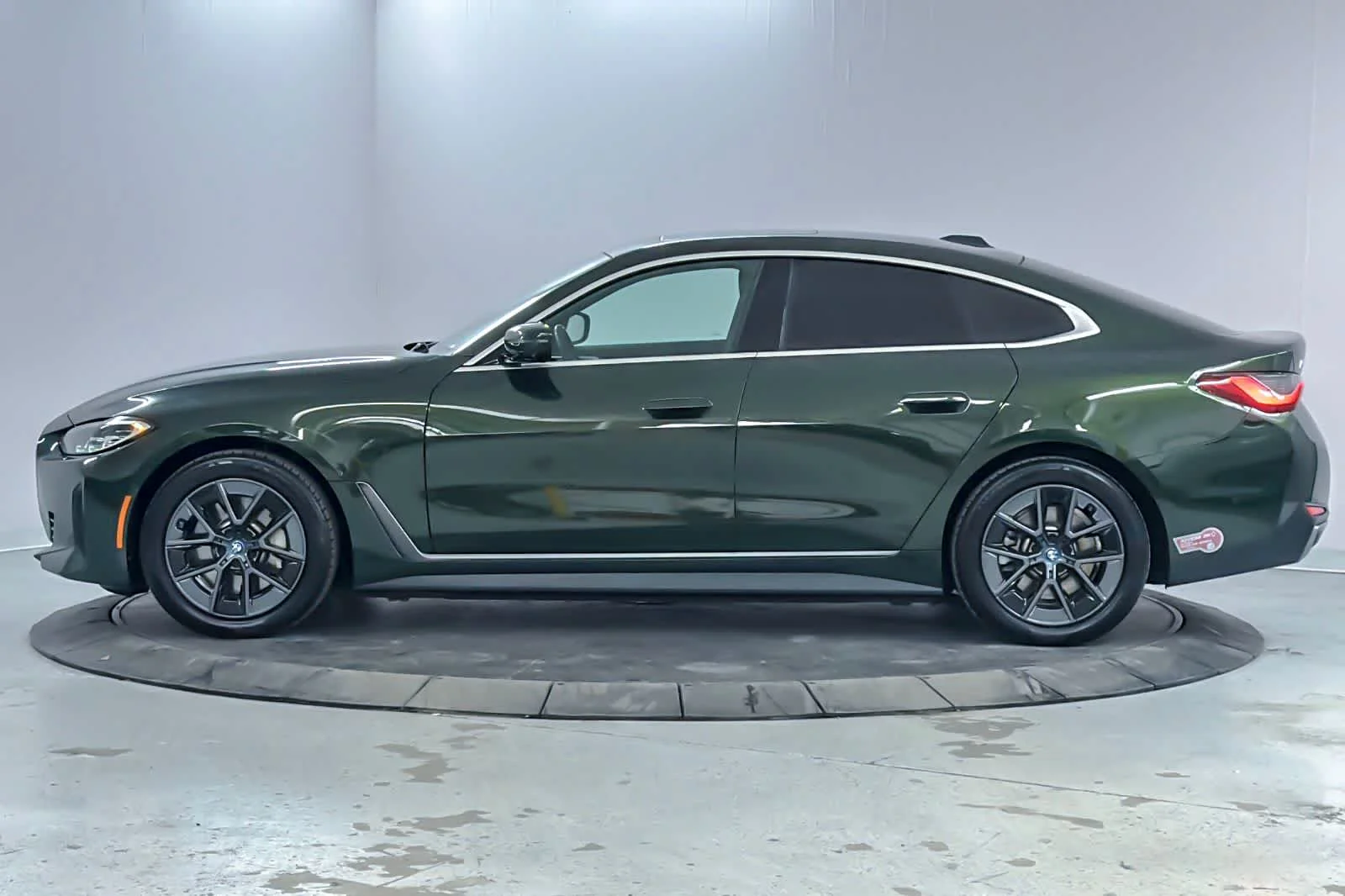 Used 2023 San Remo Green Metallic BMW eDrive35 image 5