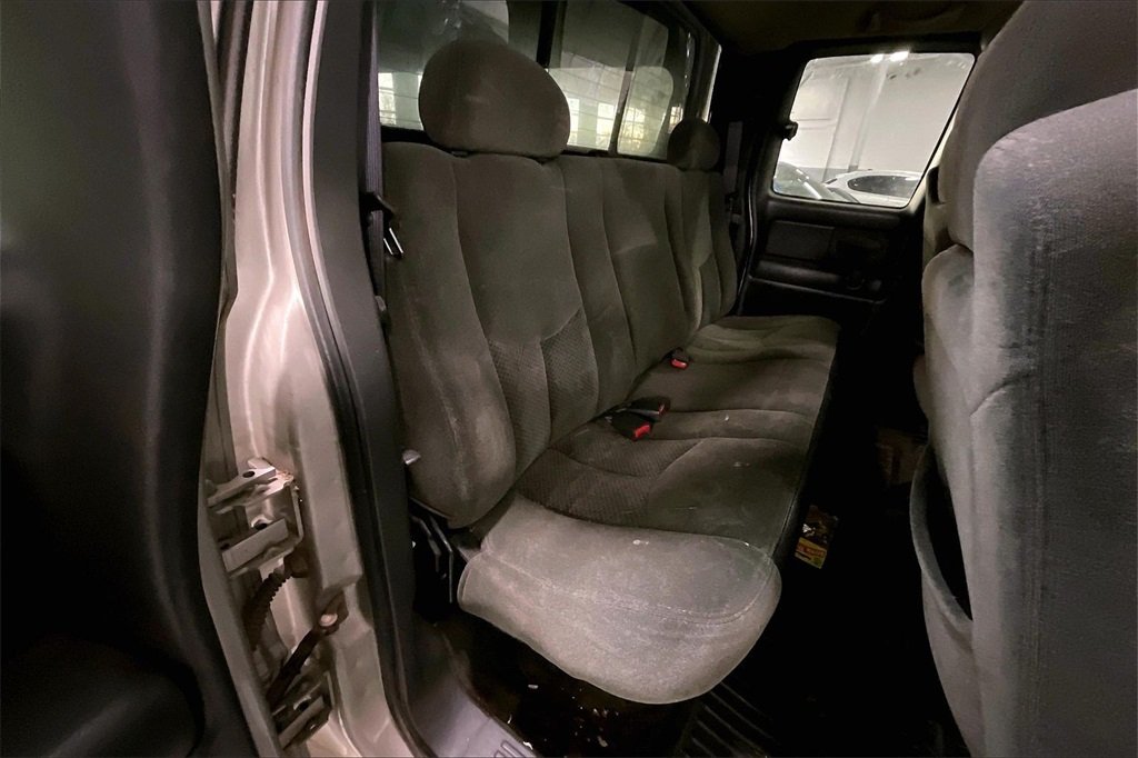 2004 CHEVROLET SILVERADO - Image 25