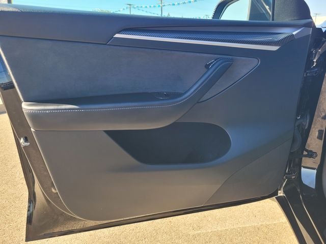 Used 2024  Tesla Long Range image 19